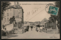 Alençon (Orne), Pont de la Briante, Place d'Armes, carte postale noir et blanc n°42, A.M.F éditeur, (Date d'utilisation : 19 novembre 1911), (14x9), AMA.