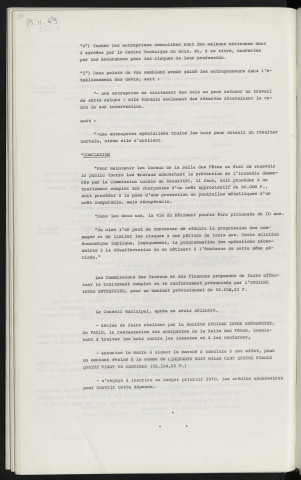 Bâtiments communaux, salle des fêtes, traitement de la charpente.