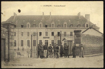 Alençon (Orne), la caserne Ernouf, carte postale ancienne noir et blanc n°1, Maison des Magasins Réunis, Alençon éditeur, sd, (14x9), AMA, 3 exemplaires.