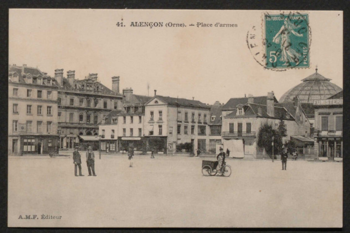 Alençon (Orne), Place d'Armes, carte postale ancienne noir et blanc n°41, A.M.F éditeur, [date cliché : ], (date d'utilisation : 21 juillet 1912), (14x9), AMA, 2 exemplaires.