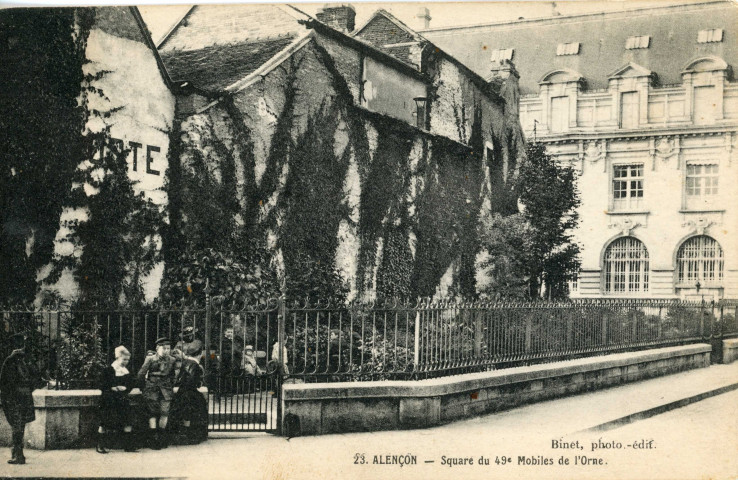 Alençon, Le square du 49è régiment de Mobiles de l'Orne, carte postale ancienne noir et blanc n°23, Binet photographe-éditeur, sd, AMA