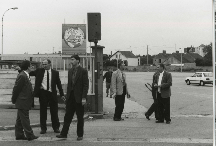Occupation du site par les grévistes : lot de 23 photographies, (Claude Renault).