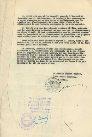 Lavoir charbonneau (rue Grande Sarthe), indemnisation pour la construction d'un nouveau lavoir suite au comblement du bras mort de la rivière la Sarthe (8 octobre - 17 décembre 1935) : délibérations, correspondance, rapport, notes.