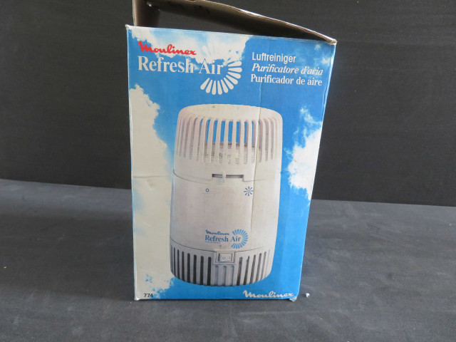 Assainissement d'air "Refresh air", type 774, code 210, avec carton, 2 pièces (plastique), don de l'association Moulinex Jean Mantelet.