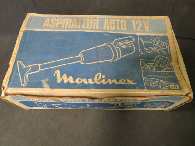 Aspirpolvere pour auto 12v type 172-8-02 avec carton, orange et beige (plastique, métal, coton), câble 4.50m avec prise allume cigare, Alençon Moulinex, 6 pièces, don de l'association Moulinex Jean Mantelet.