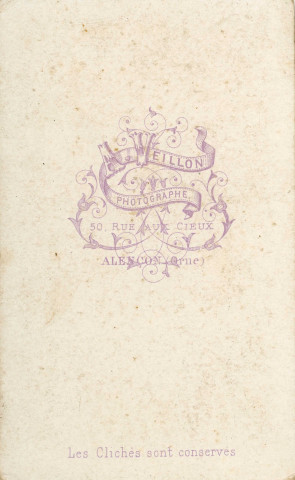 Portrait d'un homme, studio, photographie noir et blanc, tirage albuminé, Alphonse Veillon, [1867-1873], acquisition 2022 .