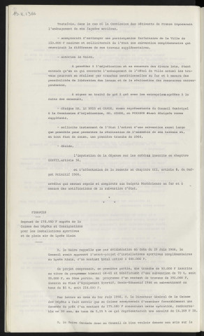 Extension de l'hôtel de ville. Emprunt de 175 580 F auprès de la caisse de dépôts et consignations pour les installations sportives et de plein air du Lycée Alain.