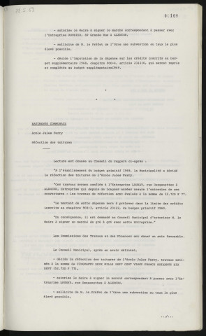 Bâtiments communaux, église Saint Léonard, réfection de la toiture côté Ouest. Bâtiments communaux, école Jules Ferry, réfection des toitures, entreprise LAUNAY.