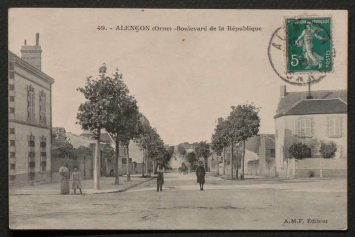 Alençon (Orne), Boulevard de la République, carte postale ancienne noir et blanc n°49, A.M.F. éditeur, (Date d'utilisation : 16 Juillet 1914, 12 mai 1912) , (14x9), AMA, 2 exemplaires.