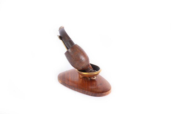 Pipe du Poilu Charles Féron (collection Maryvonne Thoréton, 2008, AMA) : photographie (Olivier Héron).