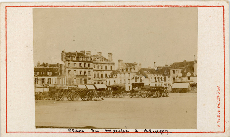 Alençon (Orne), les carioles sur la Place d'Armes un jour de marché, studio, photographie noir et blanc, suuport cartonné, tirage albuminé, Alphonse Veillon, [1867-1873], (10.5cm x 6.3cm), acquisition 2024.