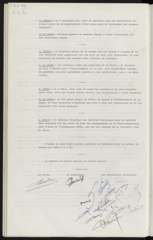 Effluves de la station d'épuration de Courteille. Mauvais état d'une maison rue Tirouflet. Rappel de la date du repas des anciens. Réparation d'un baraquement de la foire exposition, service technique et entreprise CAUCE, félicitation de M CAMUS.