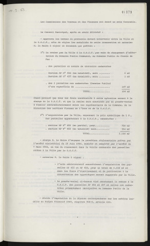 Cour de la gare, cession de terrains à la ville par la S.N.C.F., remise de terrains à la S.N.C.F. par la ville.