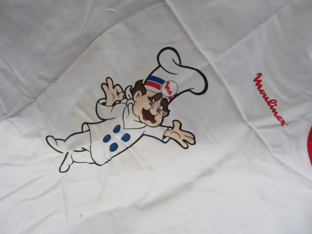 Tablier de cuisine Moulinex (avec dessin Petit Chef), (coton) Alençon Moulinex, don de l'association Moulinex Jean Mantelet.