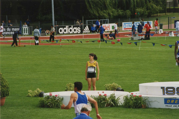 Championnats d'athlétisme, meeting de Indoor, podium, photographie couleur, phot. Claude Varnier collection particulière Thierry Varnier, 2024, AMA.