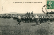 Alençon (Orne), quartier Valazé (14e Hussards), caserne, Hussards sur le champ de manœuvres, carte postale ancienne noir et blanc n°53, A M.F, éditeur, (Date d'utilisation : 12 février 1913), (14x9), AMA.