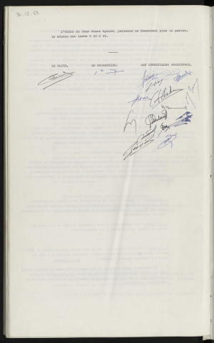 Parkings payants à Alençon, nombreuses personnes acquises à l'idée.