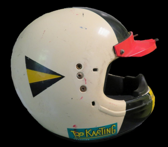 Club sportif d'Alençon, section karting-club : casque de Jonathan Cochet, champion de France (mousse, métal, plastique) (43ccm x 22cm x 27.5cm), collection particulière Mme Cochet, 2023, AMA.