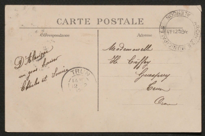 Alençon (Orne), La Place d'Armes, carte postale ancienne noir et blanc n°25, A.M.F. éditeur, (Date d'utilisation : 12 février 1912), (14x9), AMA, 2 exemplaires.
