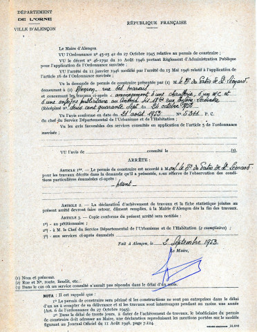 PC5311, permis de construire du directeur du Patronage Saint Léonard, pour l'aménagement d'une chaufferie et d'une enseigne publicitaire au cinéma "Le Familial" au 18 bis rue Eugène Lecointre (dépôt : 21/10/1952, décision : 02/09/1953) : plans, correspondance, formulaire de demande, arrêté).