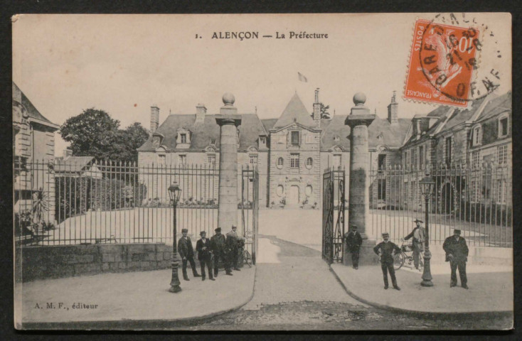 Alençon (Orne), La Préfecture, carte postale ancienne noir et blanc n°1, A.M.F éditeur, [date cliché :1908-1910], (date d'utilisation : 17 mars 1913, 21 août 1912), (14x9), AMA, 2 exemplaires.
