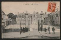 Alençon (Orne), La Préfecture, carte postale ancienne noir et blanc n°1, A.M.F éditeur, [date cliché :1908-1910], (date d'utilisation : 17 mars 1913, 21 août 1912), (14x9), AMA, 2 exemplaires.