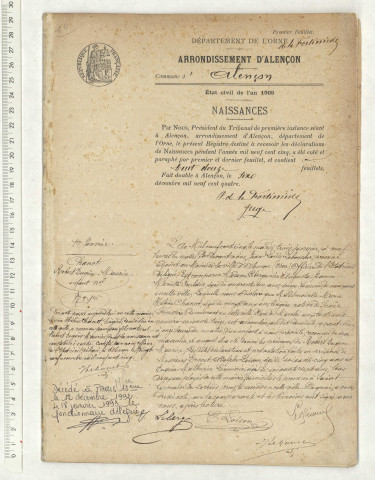 Reconnaissance de MEUNIER Henri Ernest Pascal (4 décembre 1905),acte de naissance de DAUPLEY Gabrielle Adolphine Albertine enfant naturel (2 décembre 1905),acte de naissance de COUTURIER Jeanne Berthe Louise Mélanie (4 décembre 1905),reconnaissance de JOUSSELIN Charles Eugène (5 décembre 1905).