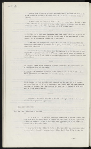 Jumelage, Alençon Koutiala, demande de jumelage avec des établissements d'Alençon. Article dans l'Ouest France sur la création d'un parc régional. Mauvais état de la place Desmeulles par l'intervention de gaz de France. Parc des expositions, avis du jury, décision du conseil.
