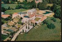 Damigny (Orne), Maison de retraite "la Rimblière", vue aérienne, carte postale couleur, studio François Bordeaux, [date d'utilisation : sd, 1970?], (15x10,5), AMA.