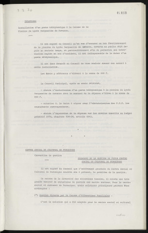 Téléphone, installation d'un poste téléphonique à la caisse de la piscine Marguerite de Navarre. Centre social et culturel de Perseigne, convention de gestion.