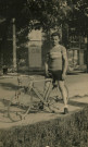 Rémy Claire, coureur cycliste du club sportif d'Alençon (CSA) [1947-1948], photographie noir et blanc, DR, collection particulière I. Houlette, B. Morel, 2024, AMA.