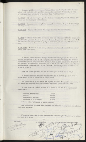 Aménagement de la place Lancrel. Difficultés de l'école de dentellières. Réunion concernant les P.M.E.