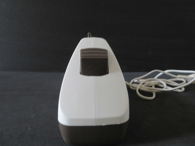 Batteur mixeur major S, 3 vitesses, type : 557, code 212, 5 pièces, avec carton (plastique, métal), ( (don de l'association Moulinex Jean Mantelet).