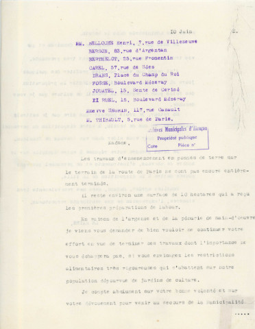 Jardins ouvriers, réquisition et exploitation agricole des parcelles de l'aérodrome (1941-1943) : correspondance, arrêtés, plans, procès-verbal, rapport.