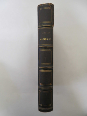 Le Maout Emmanuel, "Botanique Organographie et Taxonomie, histoire naturelle des familles végétales et des principales espèces suivant la classification de M. Adrien Jussieu" (avec planches couleurs), volume relié, imprimerie Bénard et CieParis, 1852, 388p.