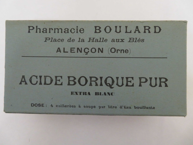 Pharmacie Boulard, boîtes en carton pour l'acide borique pur extra blanc, couleur bleu (21x13x 9.5) (19.5 x 10 x 7.2)