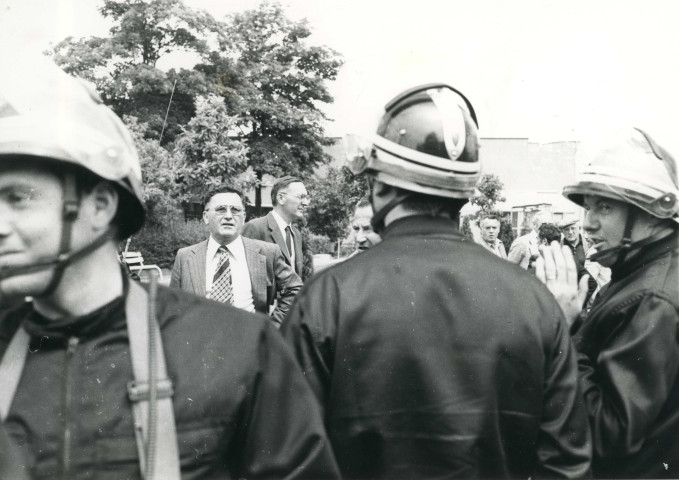 Grève générale de 1978, reprise du travail : lot 2 photographies.