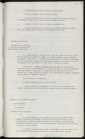 Assurance automobile, camion du service des manifestations. Monuments historiques, inscription de 3 tourelles à l'inventaire supplémentaire des monuments historiques, Mr BARRE architecte. Construction d'un centre de secours, rue de Guéramé, avant-projet, honoraires de l'architecte, Mr LUCAS architecte.