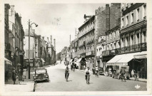 Alençon (Orne), rue Saint-Blaise, carte postale semi-moderne noir et blanc n°42, édition CAP Paris, Réal-photo, (Date d'utilisation : 29 août 1950), (14x9), AMA, 2 exemplaires.