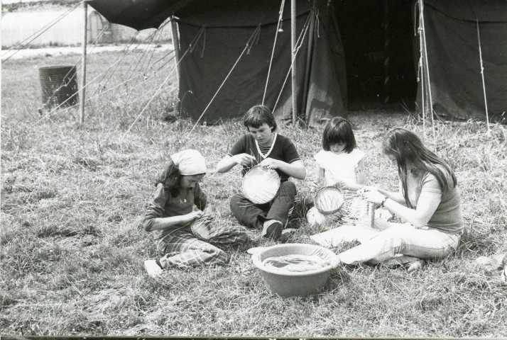 Atelier de vannerie (juillet 1975), Martine Adéjès