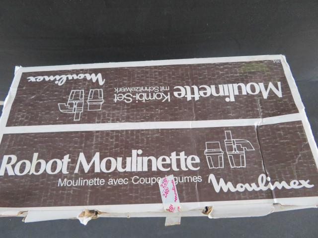 "Moulinette" Kombi-Set, type 320, code : 2.03 avec carton (plastique Métal), Moulinex, 9 pièces, don de l'association Moulinex Jean Mantelet.
