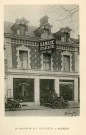 Maison A et P Moutreuil, concessionnaire automobile, garage cycles-autos, 70 rue des Tisons, phototypie noir et blanc (Henri Desforges) [1902].