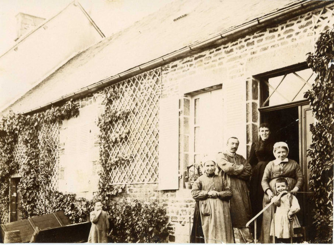 Alençon, la famille Boissière (1894), photographie noir et blanc.