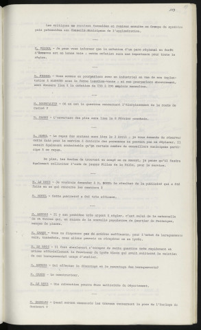 Lancement officiel du P.M.E., commissions de travail. Création d'un parc régional en forêt d'Ecouves. Implantation d'un industriel sous forme de location-vente. Élargissement de la route de Cerisé. Participation au repas des anciens par les conseillers municipaux. Demande à Mr MOREL sur la publicité des cantines. Manque de place à la maternelle st Gilles quartier de Perseigne. Travaux horloge de Montsort.