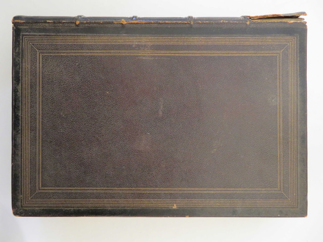 Le Maout Emmanuel, "Botanique Organographie et Taxonomie, histoire naturelle des familles végétales et des principales espèces suivant la classification de M. Adrien Jussieu" (avec planches couleurs), volume relié, imprimerie Bénard et CieParis, 1852, 388p.