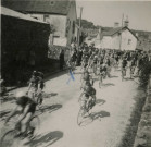 Course cycliste à La Roche-Mabile, Rémy Claire, club sportif d'Alençon (CSA), photographie noir et blanc, DR, collection particulière I. Houlette, B. Morel, 2024, AMA.