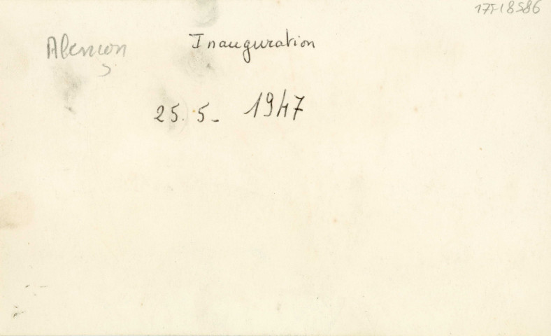 Club sportif d'Alençon (CSA), parc des sports, stade Jacques Fould , le terrain de basket, (inauguration 25 mai 1947), photographie noir et blanc, DR, (cm x cm), collection particulière Negele Danielle, 2023, AMA.