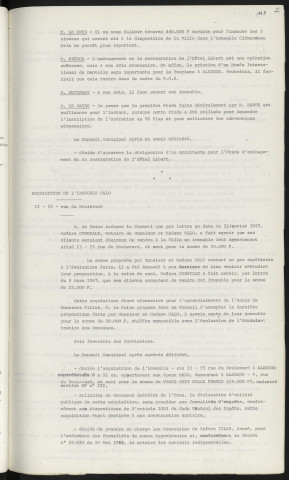 Hôtel Libert, étude d'aménagement et de restauration de cet hôtel, désignation d'un architecte. Acquisition de l'immeuble Mr Mme MALO, 13-15 rues du boulevard, maitre TILLY, maitre CORNILLE.