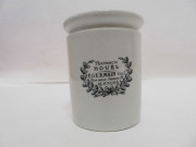 Série de 15 petits pots à onguent en porcelaine ou en faïence (Fin XIXe siècle).