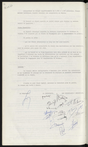 Acquisition par la ville d'une portion de terrain à usage de passage commun place du Bas de Monsort, appartenant à Mr et Mme LECOQ.
